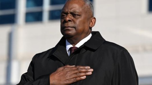 Internaron en cuidados intensivos al secretario de Defensa de los Estados Unidos, Lloyd Austin