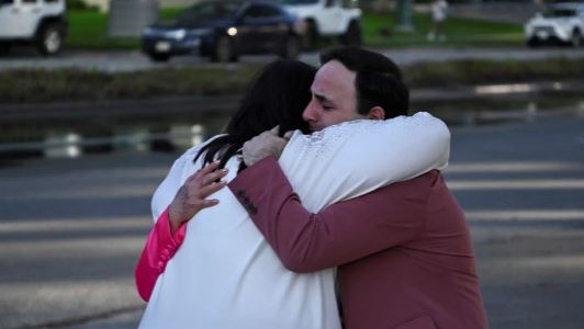 Terror en una iglesia evangélica de Texas: una mujer abrió fuego y fue detenida