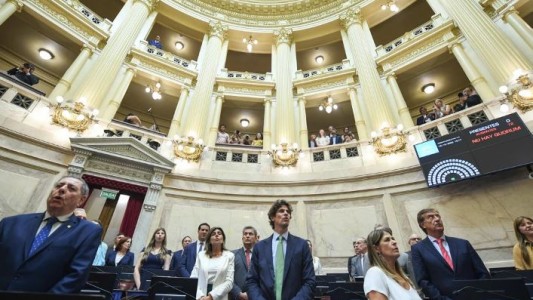 El Gobierno evalúa extender las sesiones extraordinarias para tratar normas antilavado en el Senado
