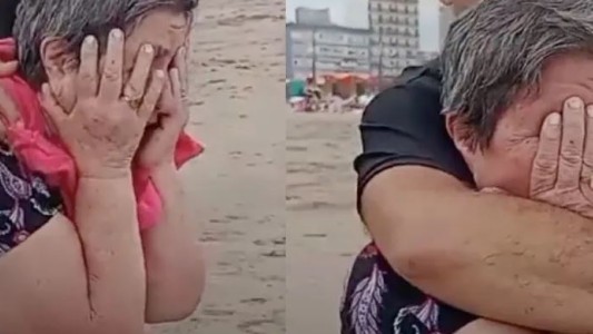 Llevó a su mamá de 72 años a conocer el mar y así reaccionó