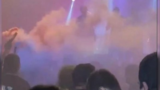 A casi 20 años de Cromañón, encendieron una bengala durante un recital en un boliche cerrado