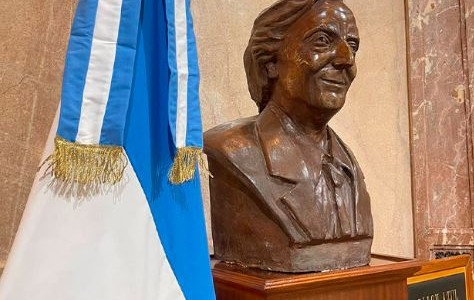 Villarruel hizo retirar un busto de Néstor Kirchner del Senado: "Yo no soy su viuda"