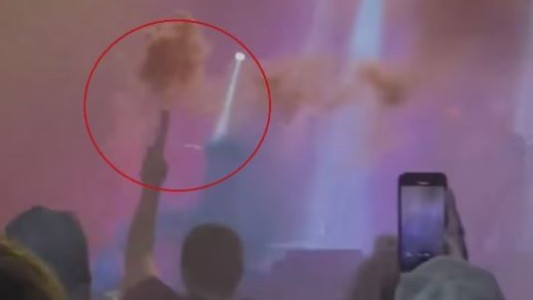 Identificaron a quien prendió la bengala en un recital en Palermo