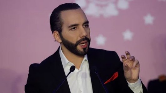 Bukele eliminó ideologías de género en las escuelas públicas de El Salvador