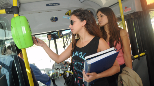 Presentan proyectos de Boleto Educativo Universal