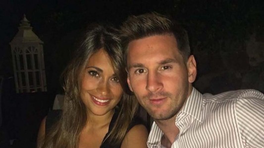 La foto romántica de Messi y Antonella en Ibiza