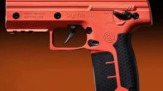 La Policía de la Ciudad suma armas no letales: se viene una pistola que dispara gas pimienta