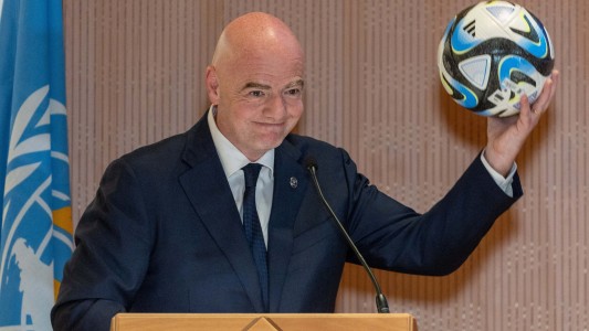 Infantino contra la tarjeta azul: "No habrá ninguna, es un tópico que no existe para la FIFA"