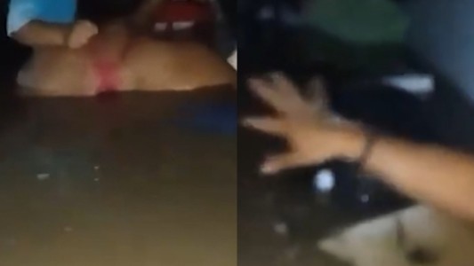 Inundaciones en Corrientes: una mamá rescató a su bebé. cuya cuna quedó bajo el agua