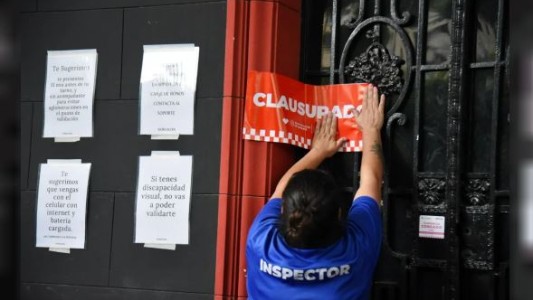 La Plata: clausuraron dos locales donde escaneaban el iris de las personas para Worldcoin