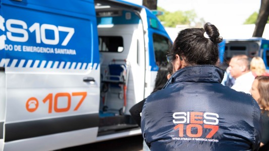 Otro muerto por robo de cables en Rosario: los paramédicos fueron agredidos por vecinos