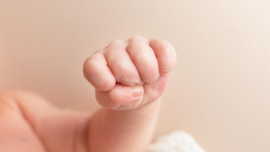 Hallaron un bebé de 10 días dentro de un contenedor de basura en Santiago del Estero