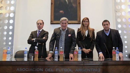 El próximo torneo de fútbol argentino será de 30 fechas, con cuatro ascensos y dos descensos