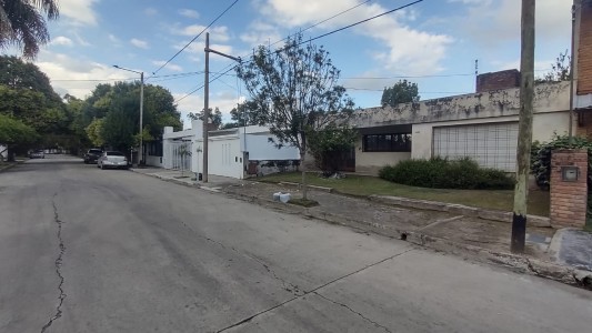 Abandonaron a una bebé en la puerta de una casa