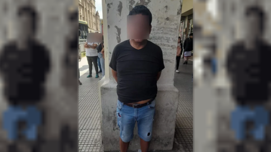 Dos detenidos por robo en Balvanera: iban en una moto con pedido de secuestro y uno tenía tobillera electrónica