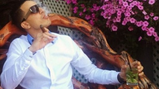 Detuvieron al hombre que hizo desfilar desnuda a su novia