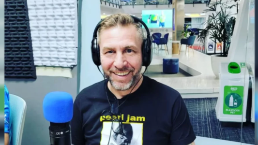 Emotiva despedida: Emiliano Pinsón deja la radio para dedicarse al tratamiento del Parkinson