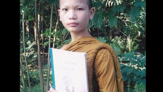 La historia de Mimi Tao, el monje budista que se convirtió en supermodelo