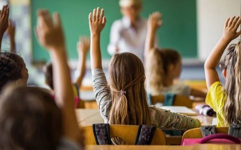 Cómo solicitar la ayuda escolar de $30 mil que ofrece la Ciudad: los detalles