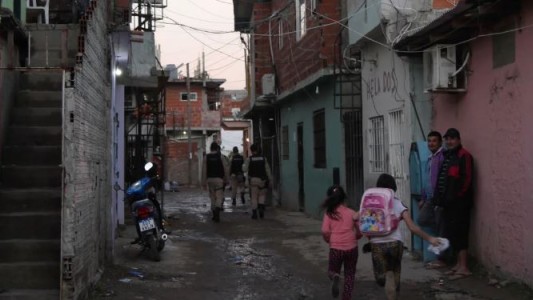 Persecución en Villa Zavaleta: un policía fue herido y un delincuente detenido en medio de un tiroteo