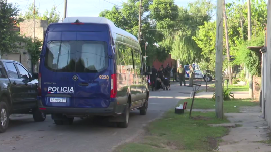 Rosario: Balearon a un chico de 14 años que esperaba a su papá para ir al colegio