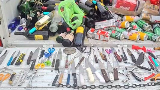 Operativo Superclásico: la Policía secuestró bebidas y cuchillos a los hinchas de Boca en Córdoba