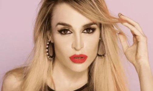 El destape de Fátima Florez: sin Milei promociona sus obras con pequeñas microbikinis