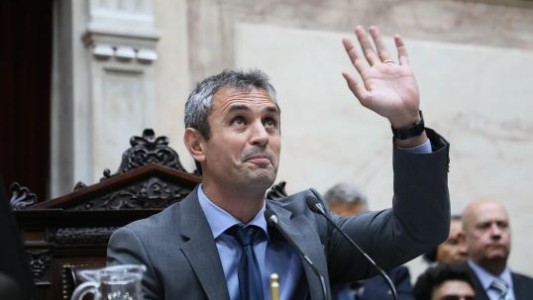 Martín Menem: "Tengo fiebre, pero de acá no nos sacan ni muertos"