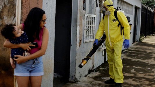 Brasil superó por primera vez los 2.000 fallecidos por dengue