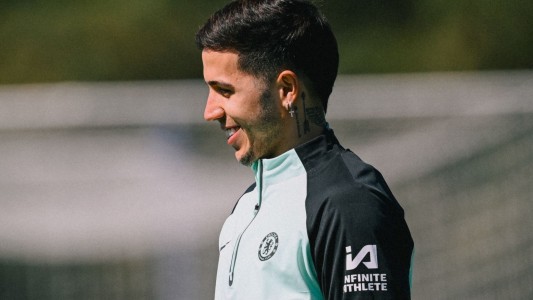 Enzo Fernández regresó a los entrenamientos tras una cirugía por una hernia inguinal