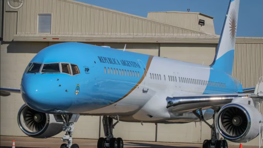 En su viaje a Los Ángeles Javier Milei usará el avión que compró Alberto Fernández