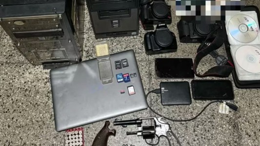 Detuvieron al abuelo y la madre de una adolescente por corrupción de menores y explotación sexual infantil