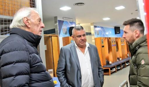 El mensaje de Messi por el fallecimiento de Menotti: "Nos dejó uno de los grandes referentes de nuestro fútbol"