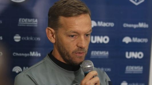 El entrenador de Independiente Rivadavia fue internado por un problema cardíaco