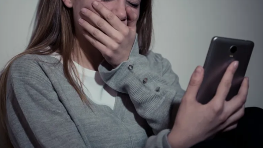 Adolescente de 13 años trucó fotos de sus compañeras y las viralizó desnudas