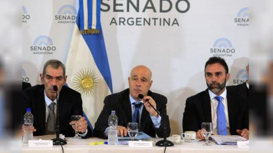 Ley Bases y paquete fiscal: el Senado retoma el tratamiento en comisión