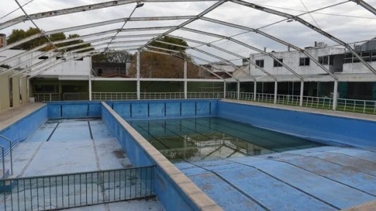 Rosario: frente a la crisis económica, muchos clubes de barrio eligen cerrar sus piletas este invierno