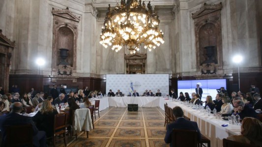 Ley Bases: el Gobierno no logra encaminar el dictamen en el Senado