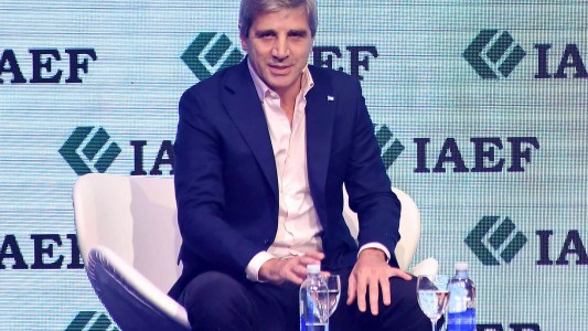 Caputo dijo que ya se ve la recuperación de la economía y descartó sobresaltos cambiarios