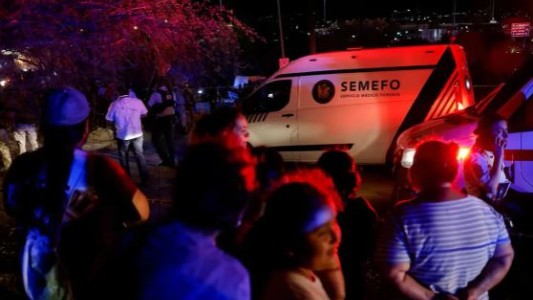 Derrumbe en México deja al menos 9 muertos en acto de campaña: impactante video