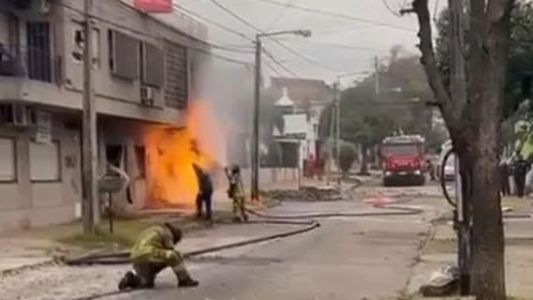 Una máquina rompió un caño de gas y causó una fuerte explosión en San Martín: dos heridos