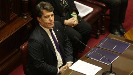 A pesar de la desmentida del Gobierno, crecen las versiones de la salida de Posse