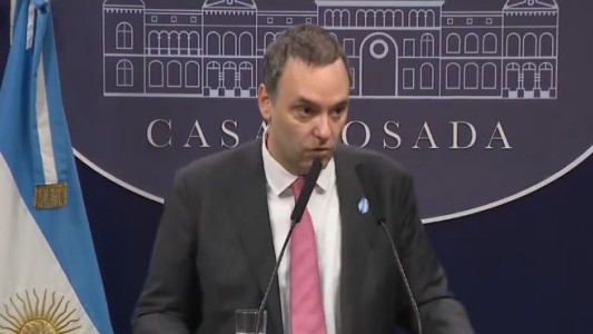 El Gobierno invitó "a todos los argentinos a ser parte del Cabildo de Mayo"