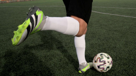 Jugaba un "picadito" con amigos, recibió un pelotazo y murió