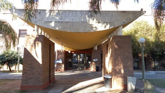 Rosario: Una nena de 4 años recibió un disparo en el pecho mientras circulaba en moto con su madre