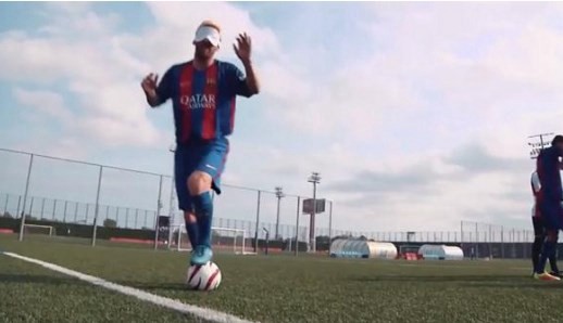 Messi jugó al fútbol para ciegos