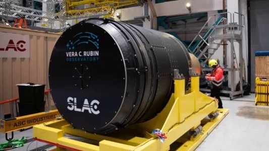 Finaliza en Chile la instalación de la mayor cámara digital del mundo destinada a explorar el espacio