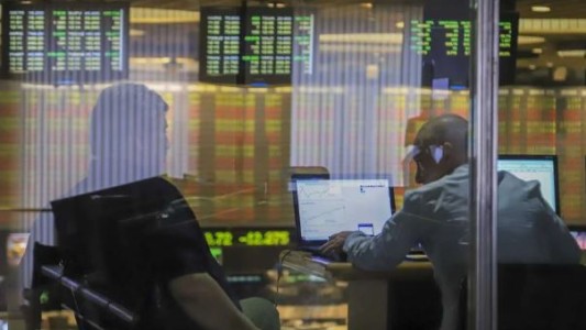 El riesgo país subió con fuerza y se acerca a los 1.600 puntos en medio de la caída de bonos