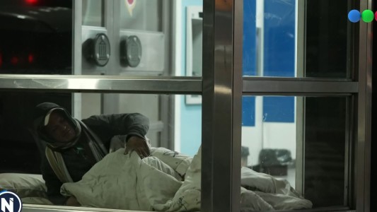 "Vine a la calle porque no pude alquilar, de noche duermo en un cajero", la desgarradora historia de Carlos