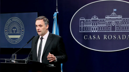 Adorni confirmó que quedará a cargo de las empresas públicas de comunicación